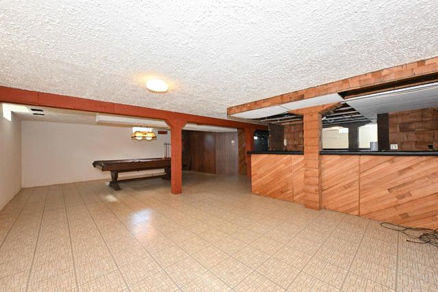 1956 Keith LANE, Grafton, WI 53024
