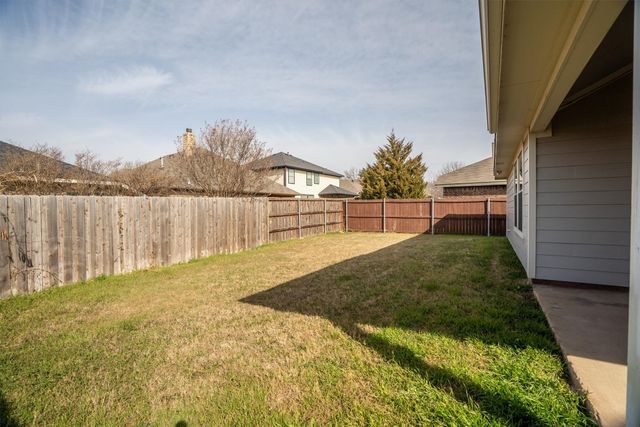 9217 Oldwest Trail, Fort Worth, TX 76131