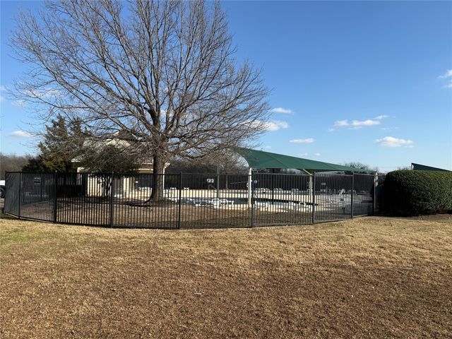 9217 Oldwest Trail, Fort Worth, TX 76131