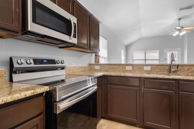 9217 Oldwest Trail, Fort Worth, TX 76131