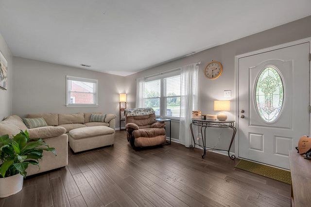 612 Parkside Drive, Lexington, KY 40505