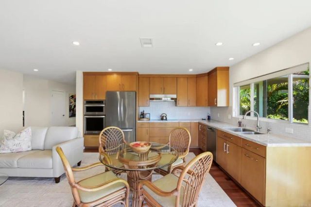 5958 Sagebrush Road, La Jolla, CA 92037