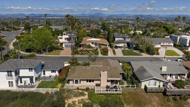 5958 Sagebrush Road, La Jolla, CA 92037