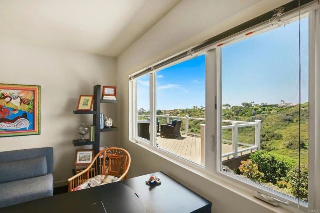 5958 Sagebrush Road, La Jolla, CA 92037