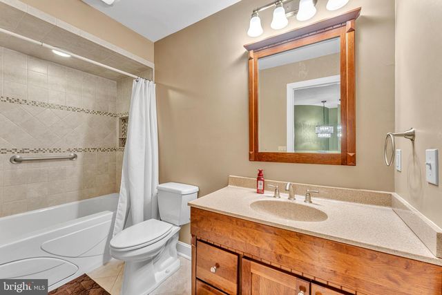 1192 RIVIERA BLVD, Vineland, NJ 08361