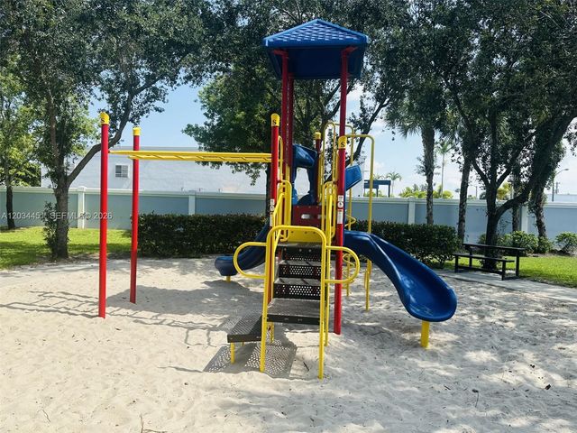 3507 NW 13th St, Lauderhill, FL 33311