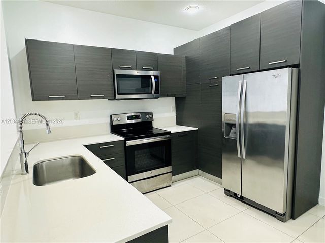 3507 NW 13th St, Lauderhill, FL 33311