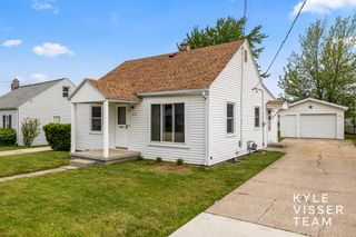 331 41st Street SW, Wyoming, MI 49548