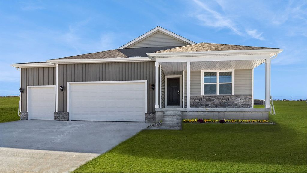 3024 Sweetwater Drive, Des Moines, IA 50320