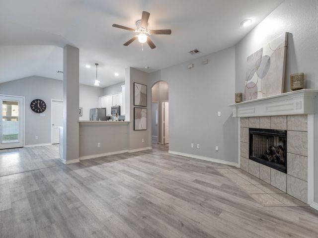 1636 Spanish Moss Way, Savannah, TX 76227