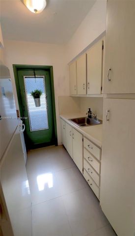 644 Meridian Avenue 10, Miami Beach, FL 33139