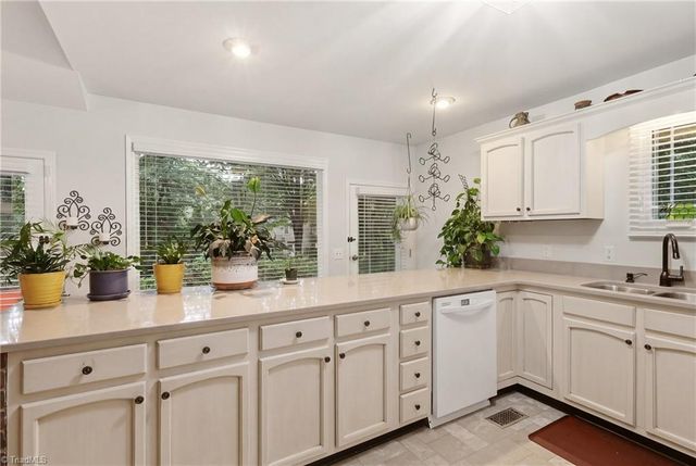 7706 Moutline Court, Greensboro, NC 27409