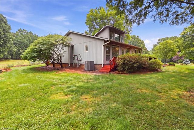 7706 Moutline Court, Greensboro, NC 27409