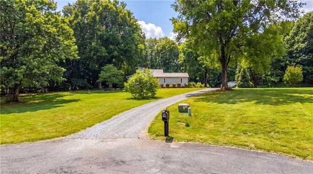 7706 Moutline Court, Greensboro, NC 27409