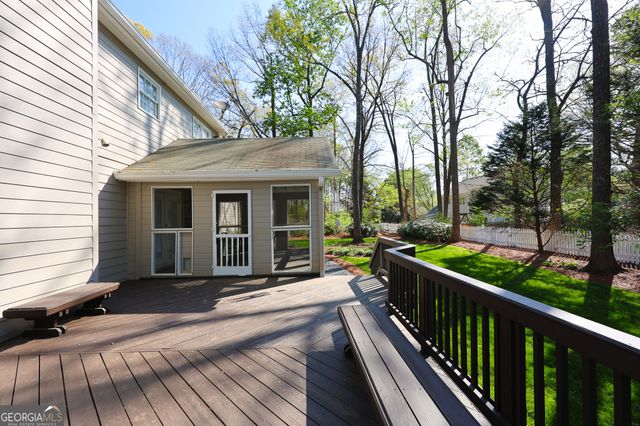 410 Falcon Creek Drive, Suwanee, GA 30024