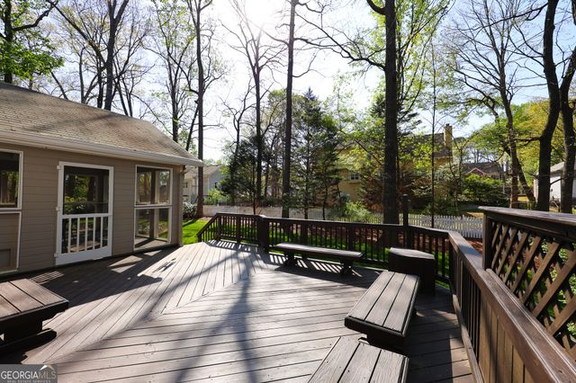 410 Falcon Creek Drive, Suwanee, GA 30024