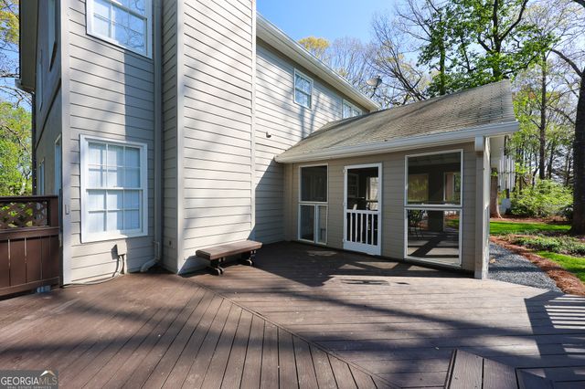 410 Falcon Creek Drive, Suwanee, GA 30024