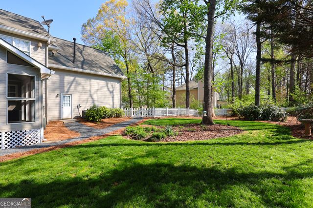 410 Falcon Creek Drive, Suwanee, GA 30024