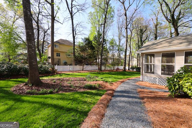 410 Falcon Creek Drive, Suwanee, GA 30024