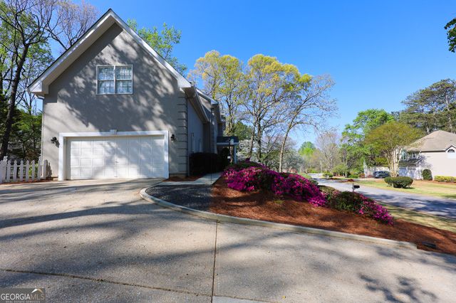 410 Falcon Creek Drive, Suwanee, GA 30024