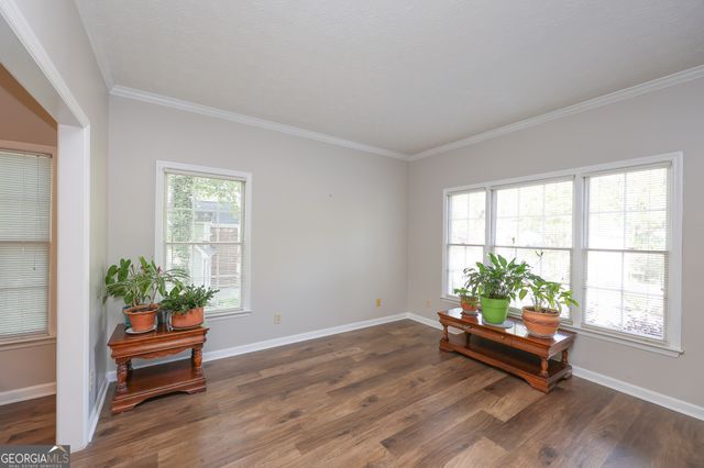 410 Falcon Creek Drive, Suwanee, GA 30024