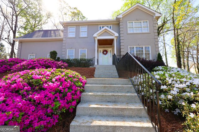 410 Falcon Creek Drive, Suwanee, GA 30024