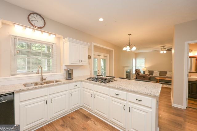 410 Falcon Creek Drive, Suwanee, GA 30024