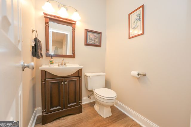 410 Falcon Creek Drive, Suwanee, GA 30024