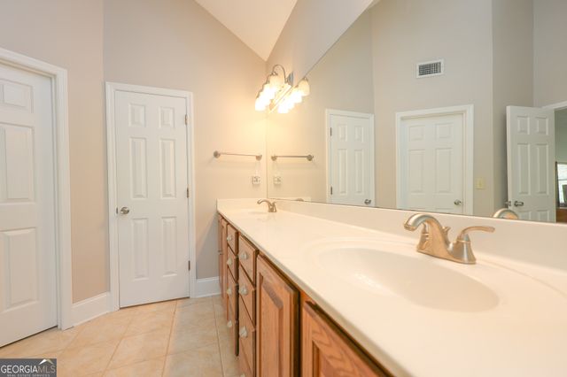 410 Falcon Creek Drive, Suwanee, GA 30024