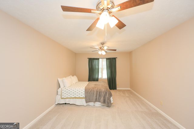 410 Falcon Creek Drive, Suwanee, GA 30024