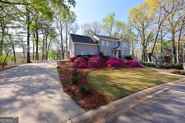 410 Falcon Creek Drive, Suwanee, GA 30024