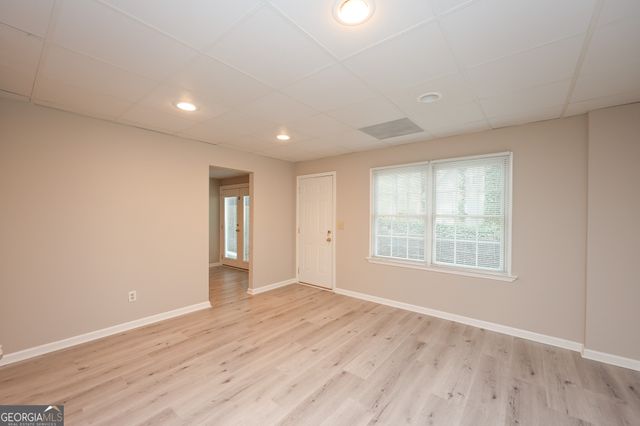 410 Falcon Creek Drive, Suwanee, GA 30024