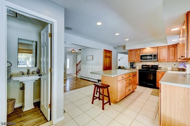 3 Loretta Ln, Jefferson Twp., NJ 07438