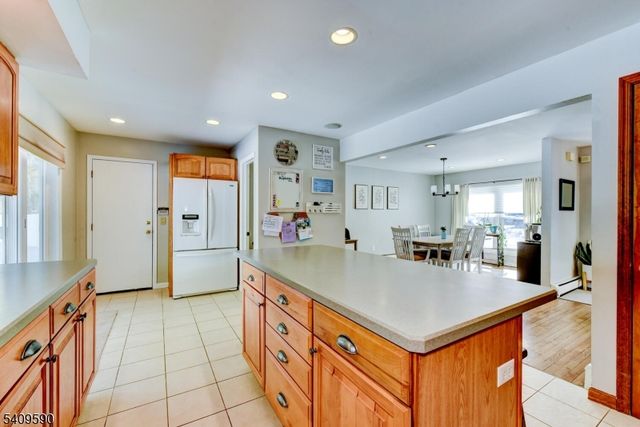 3 Loretta Ln, Jefferson Twp., NJ 07438