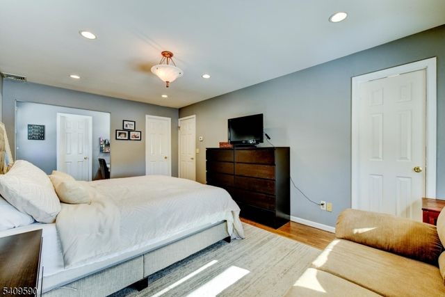 3 Loretta Ln, Jefferson Twp., NJ 07438