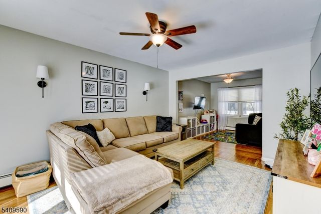 3 Loretta Ln, Jefferson Twp., NJ 07438