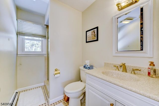 3 Loretta Ln, Jefferson Twp., NJ 07438