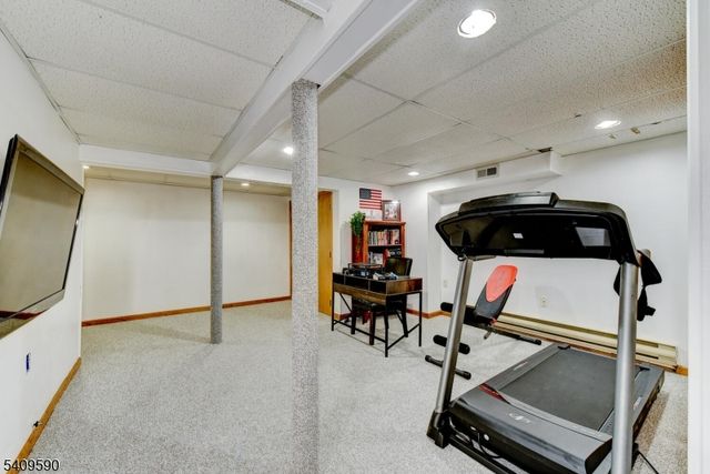 3 Loretta Ln, Jefferson Twp., NJ 07438