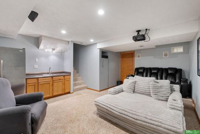 16147 Cherrywood Street, Omaha, NE 68136