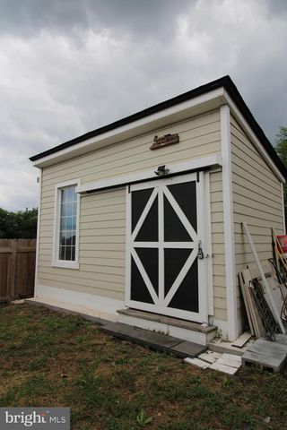 121 PERRY ST, Columbia, PA 17512
