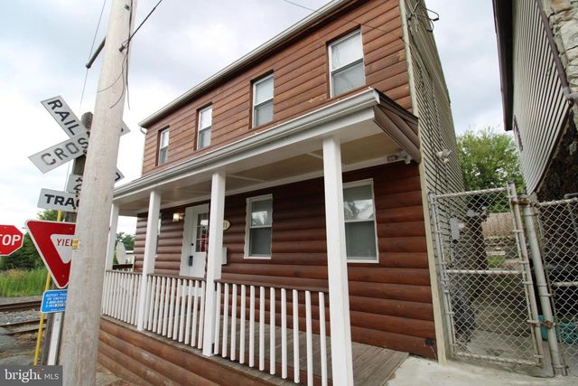 121 PERRY ST, Columbia, PA 17512