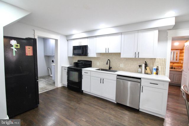 121 PERRY ST, Columbia, PA 17512