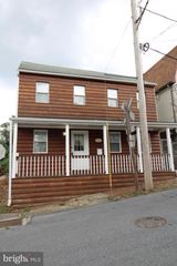 121 PERRY ST, Columbia, PA 17512