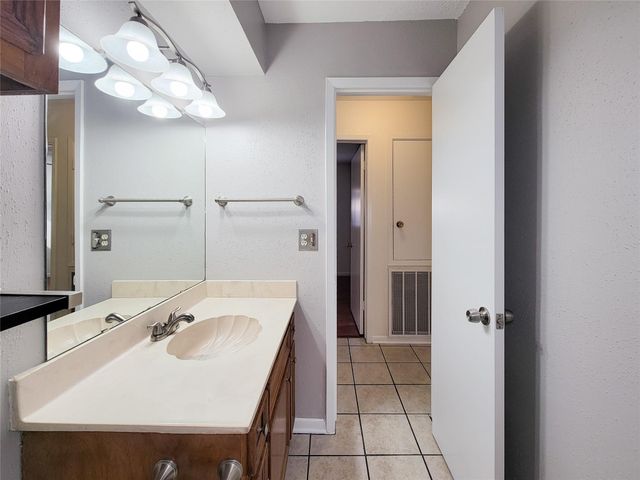 7835 Lumber Jack Drive, Houston, TX 77040