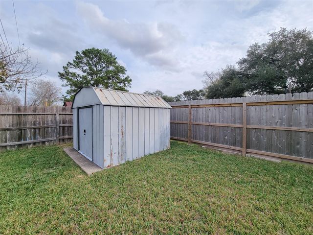 7835 Lumber Jack Drive, Houston, TX 77040