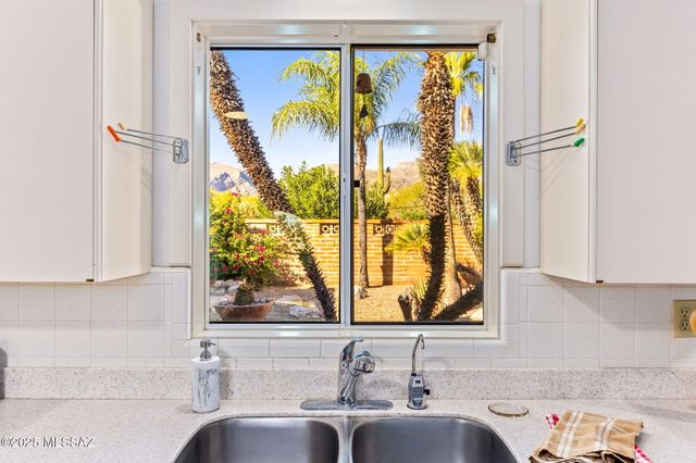 2635 E Camino la Zorrela, Tucson, AZ 85718