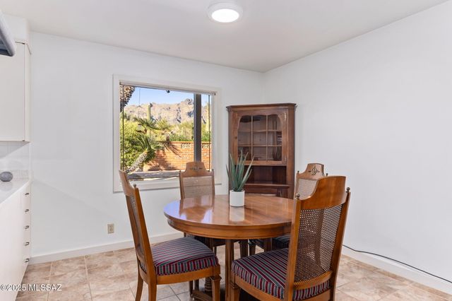 2635 E Camino la Zorrela, Tucson, AZ 85718