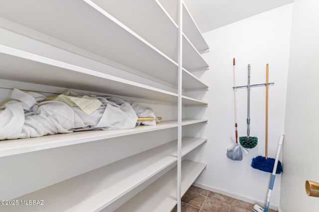 2635 E Camino la Zorrela, Tucson, AZ 85718