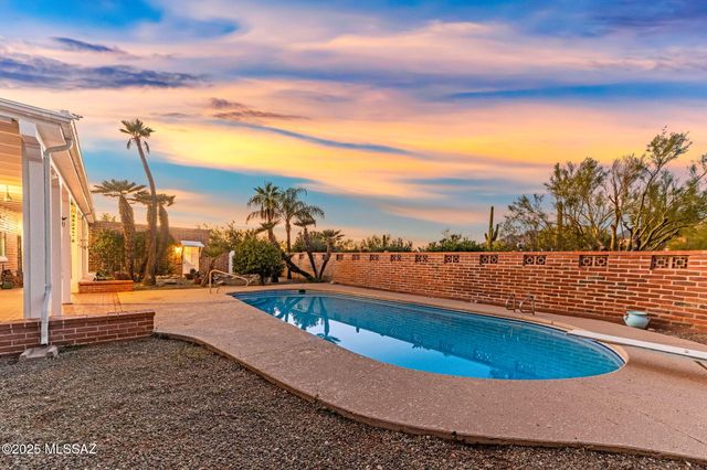2635 E Camino la Zorrela, Tucson, AZ 85718