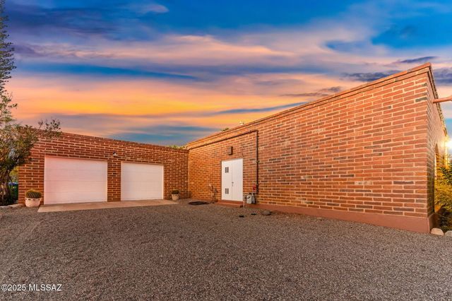 2635 E Camino la Zorrela, Tucson, AZ 85718